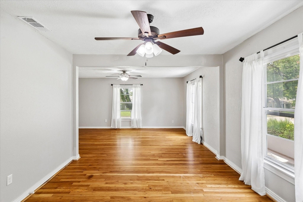 4708 Calmont Avenue - Photo 4