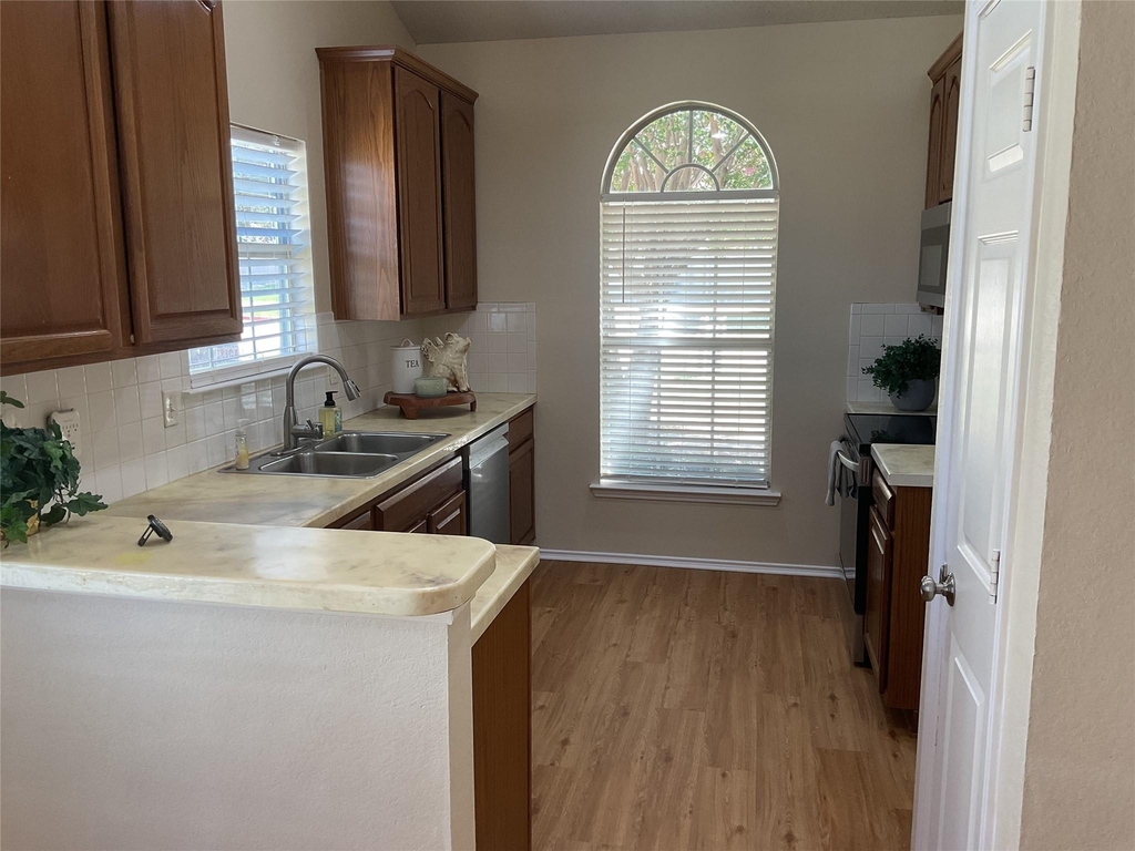8400 Hickory Street - Photo 9
