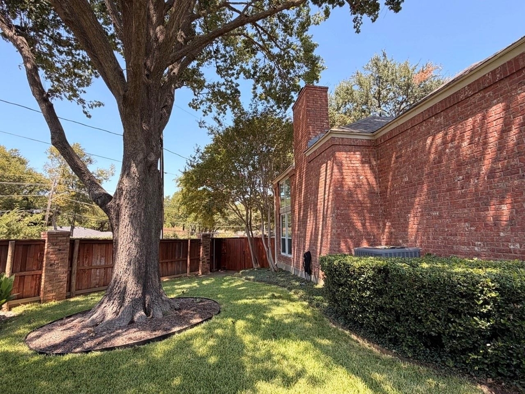 2024 N Saint Andrews Court - Photo 3