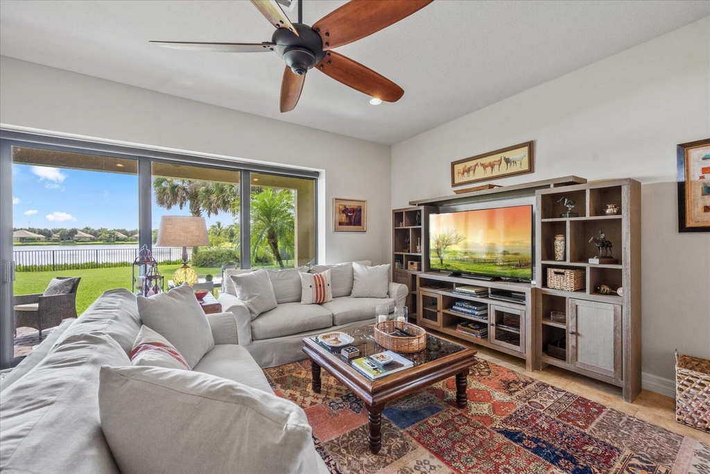 2899 Florence Street - Photo 18