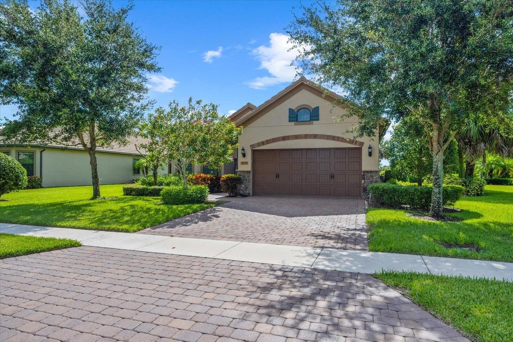 2899 Florence Street - Photo 2