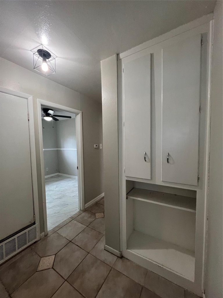 817 W Barron Avenue - Photo 16
