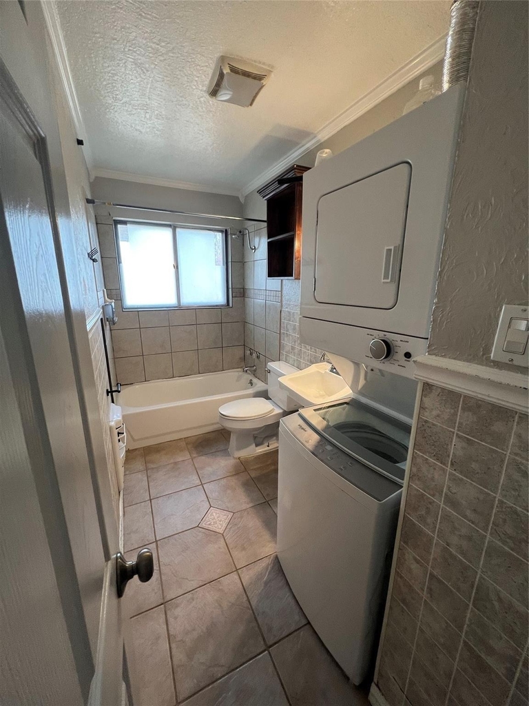 817 W Barron Avenue - Photo 15