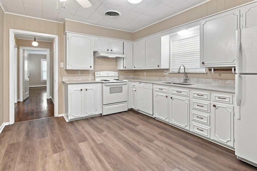 603 Merritt Street - Photo 11