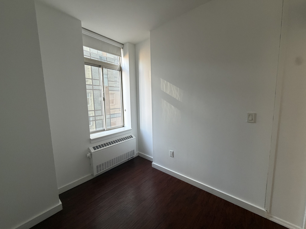 John Street - Photo 6