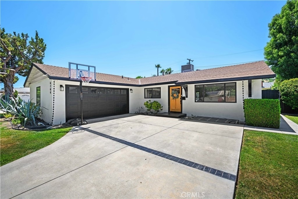 6709 Sheltondale Avenue - Photo 1