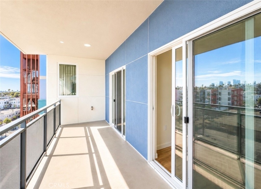 1025 S Berendo Street - Photo 1