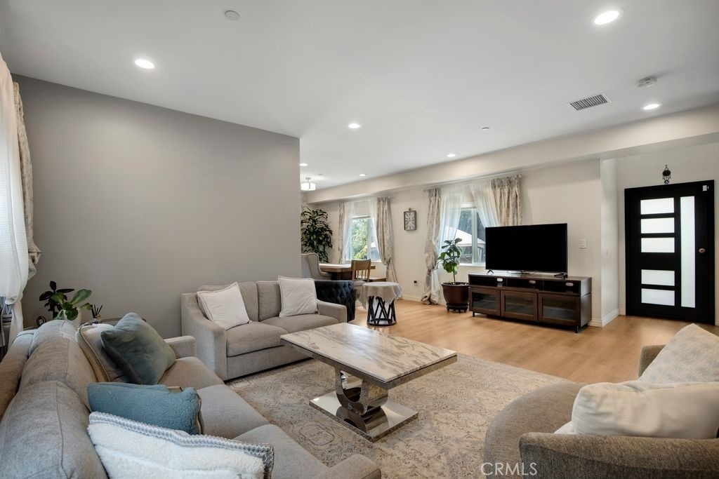 9304 Franklin Street - Photo 6