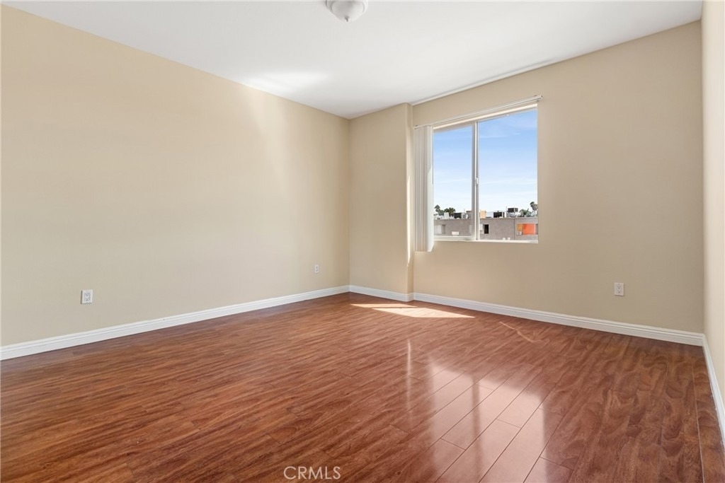 15435 Vanowen Street - Photo 8