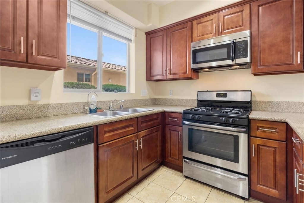 15435 Vanowen Street - Photo 6
