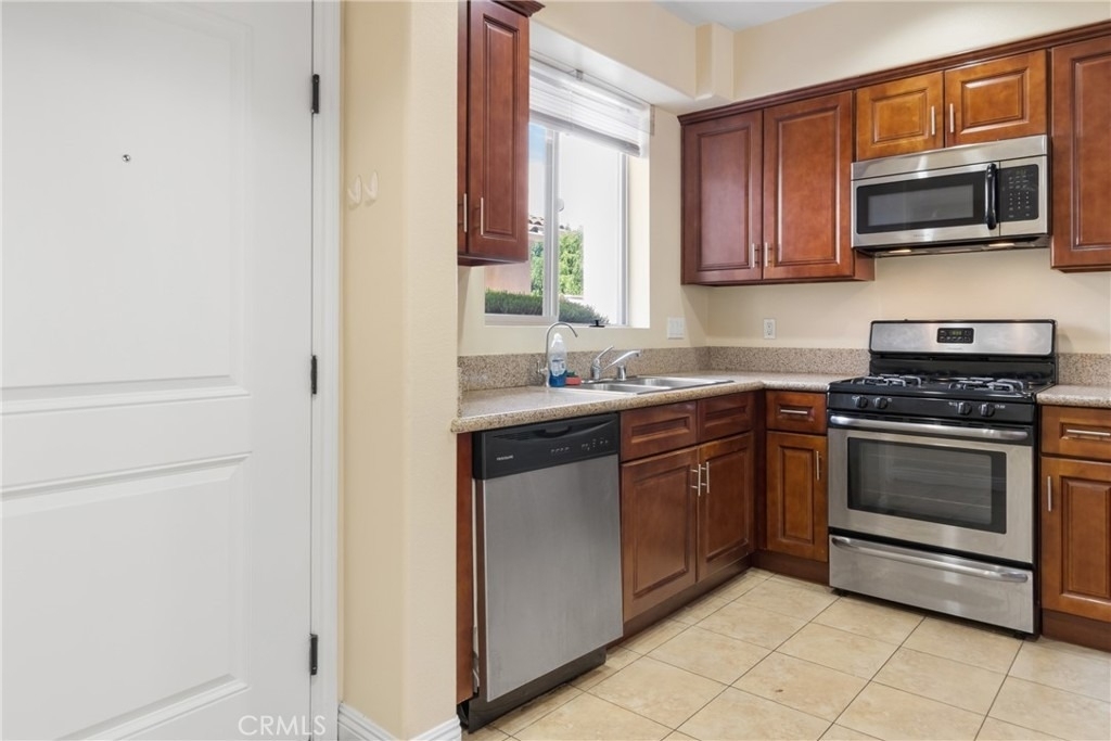 15435 Vanowen Street - Photo 5