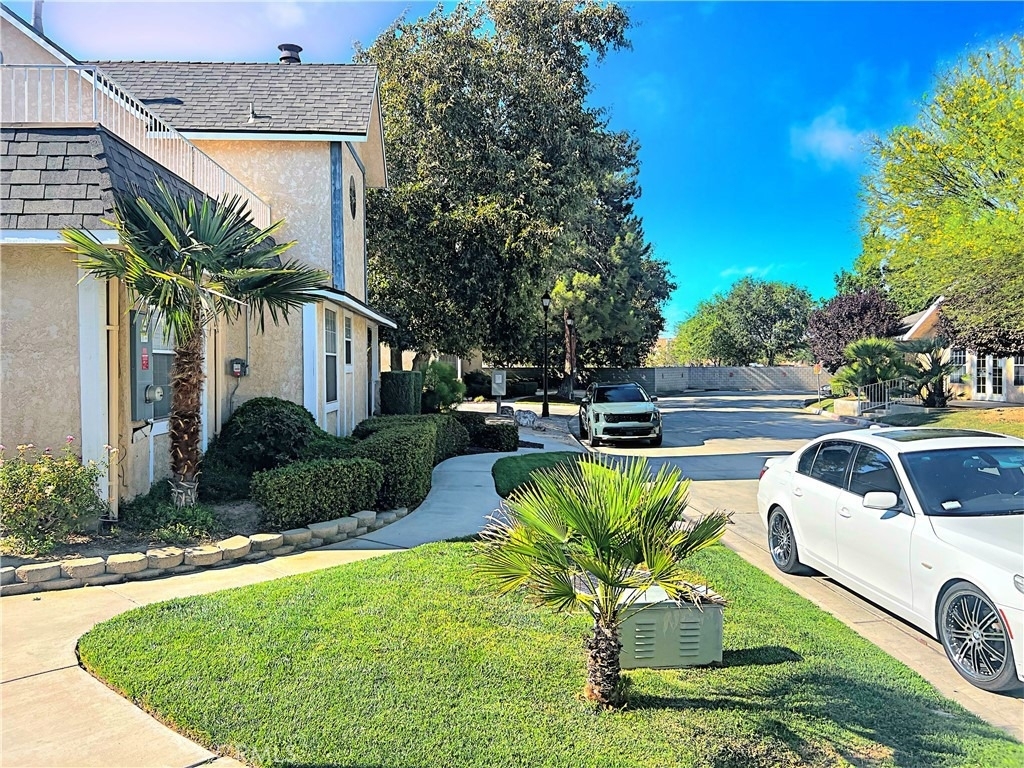 43639 Park Avenue - Photo 2