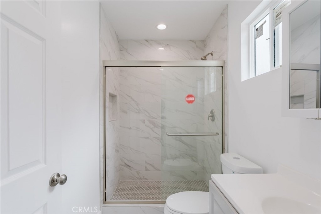 18306 Gresham Street - Photo 12