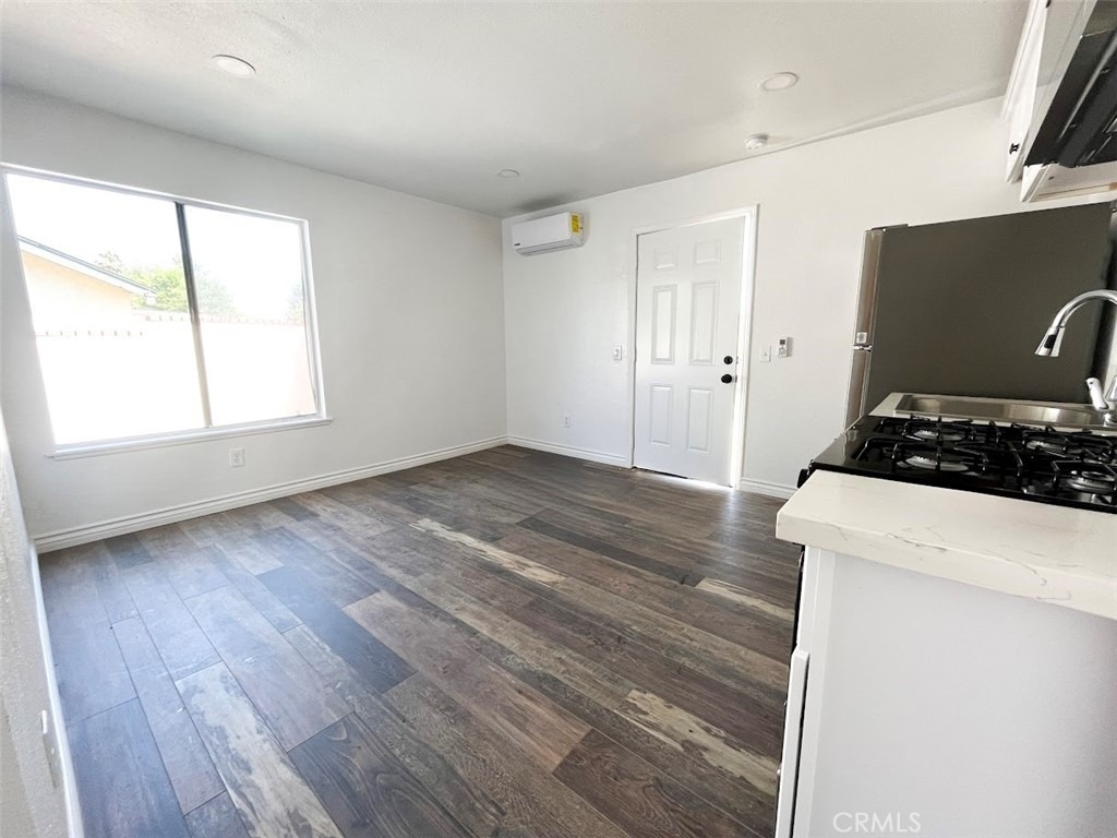 2767 Attenborough Place - Photo 4