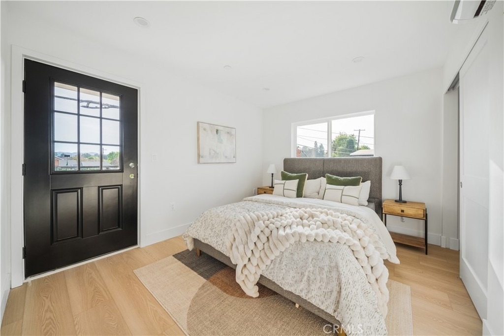 19920 Kittridge Street - Photo 11