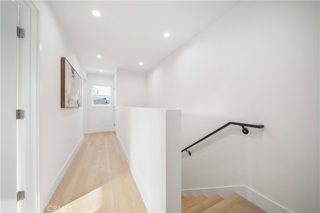 19920 Kittridge Street - Photo 10