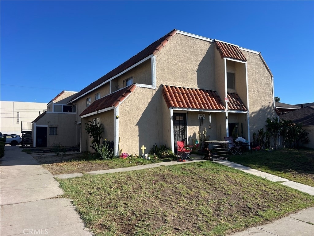 152 E Jackson Street - Photo 0