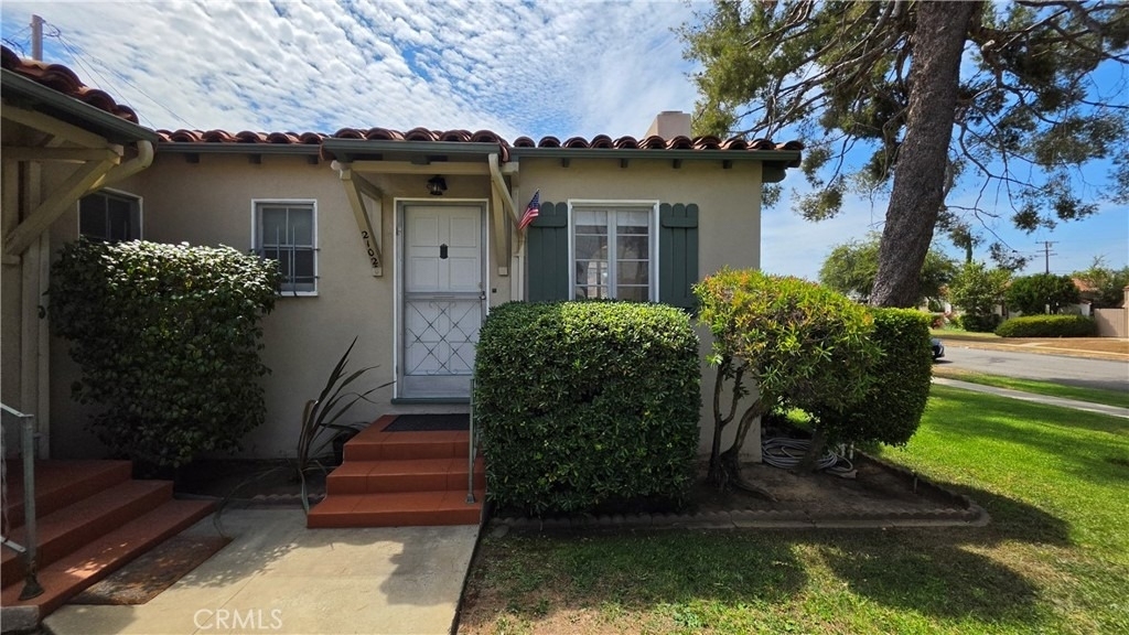 2102 La Paloma - Photo 1
