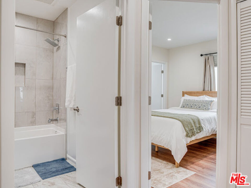 1836 Lake Street - Photo 17