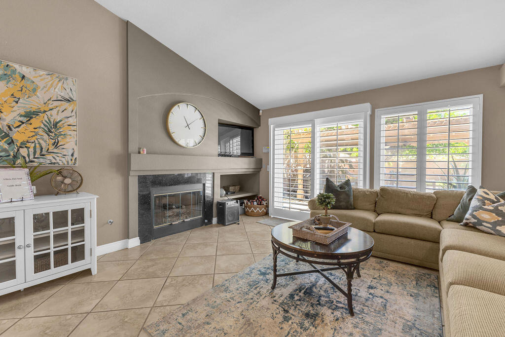 44310 Villeta Drive - Photo 25
