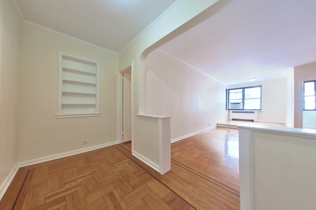 124 East 24th Street - Photo 1