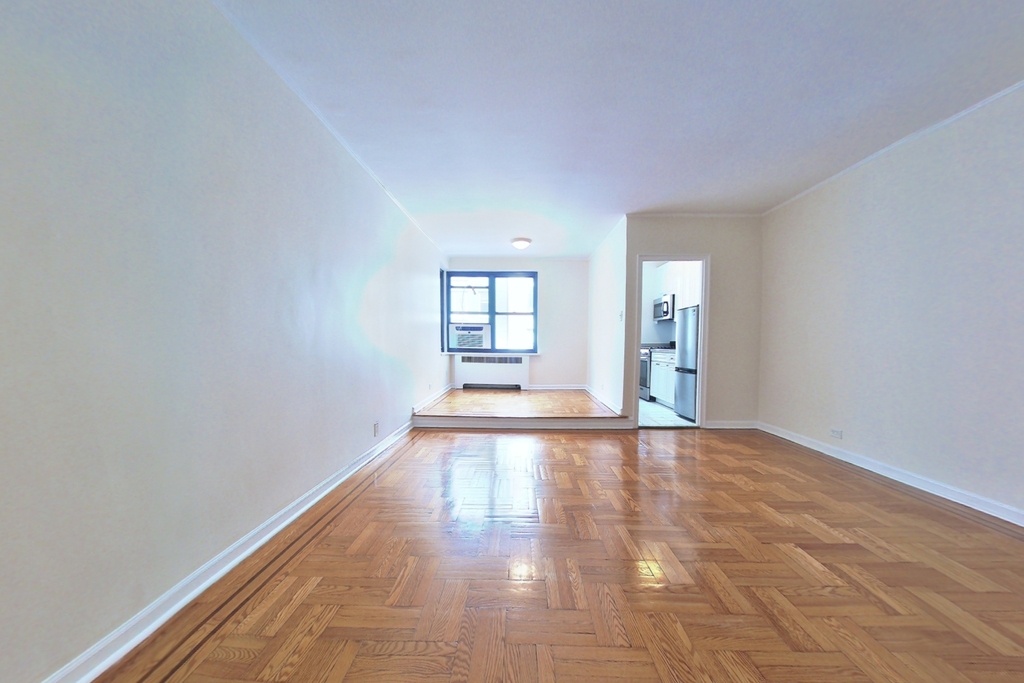 124 East 24th Street - Photo 6