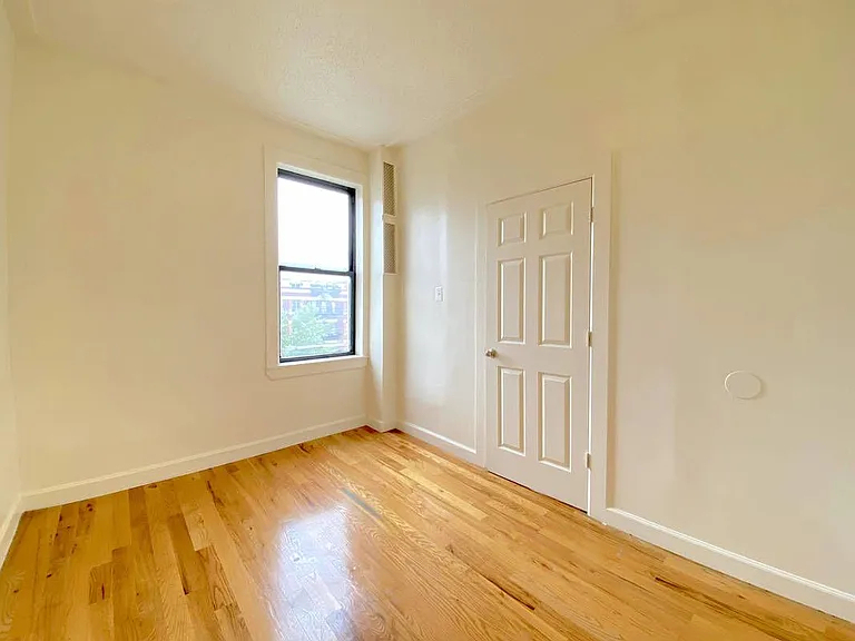 566 West 162nd Street - Photo 4