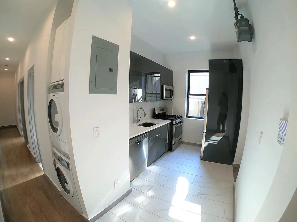 560 West 163rd Street - Photo 2