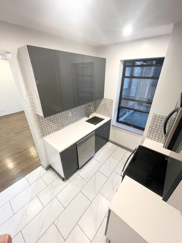 601 West 176th Street - Photo 11