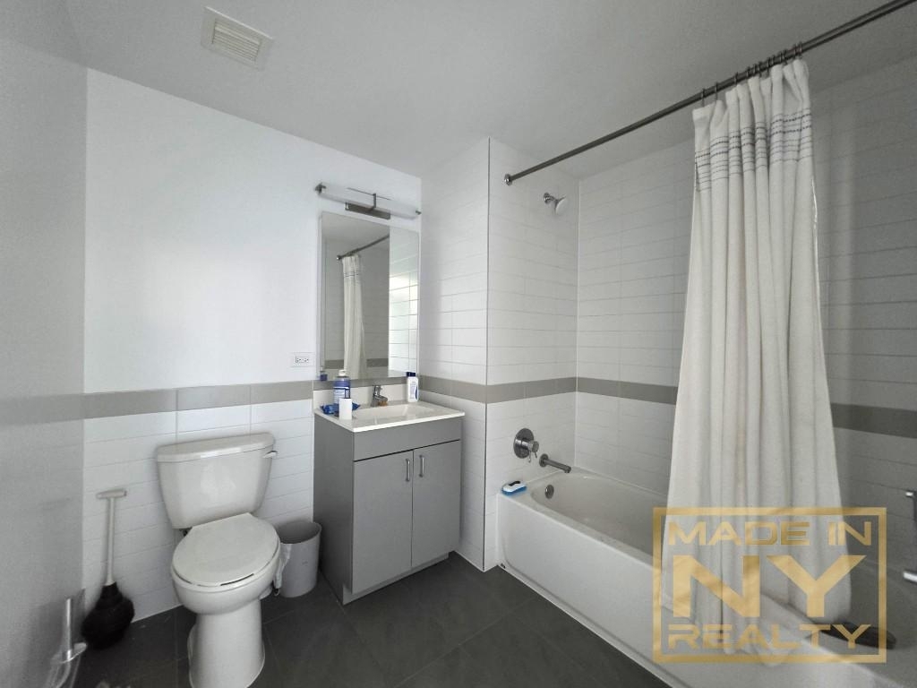 62-11 108th Street - Photo 4