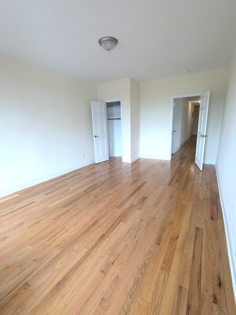 1803 Riverside Drive - Photo 5