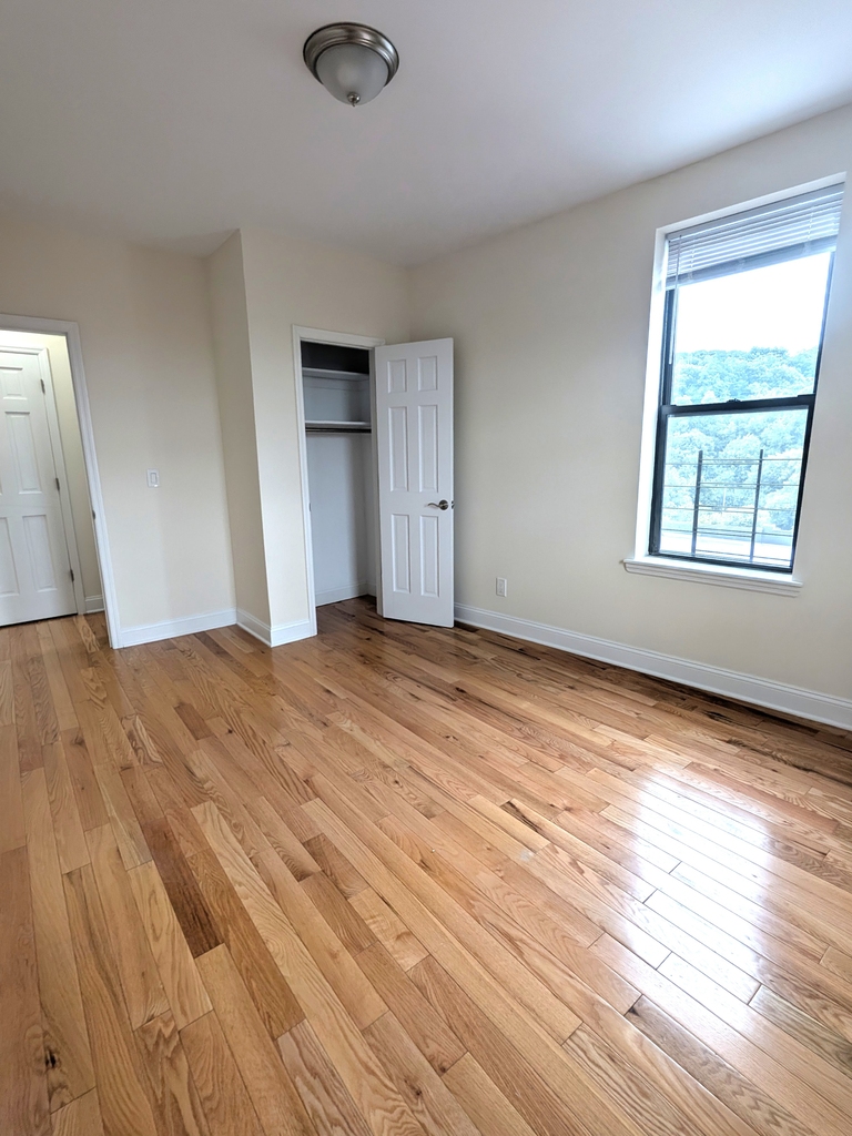 1803 Riverside Drive - Photo 10