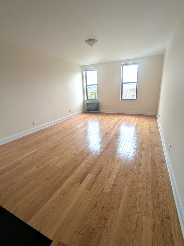 1803 Riverside Drive - Photo 8