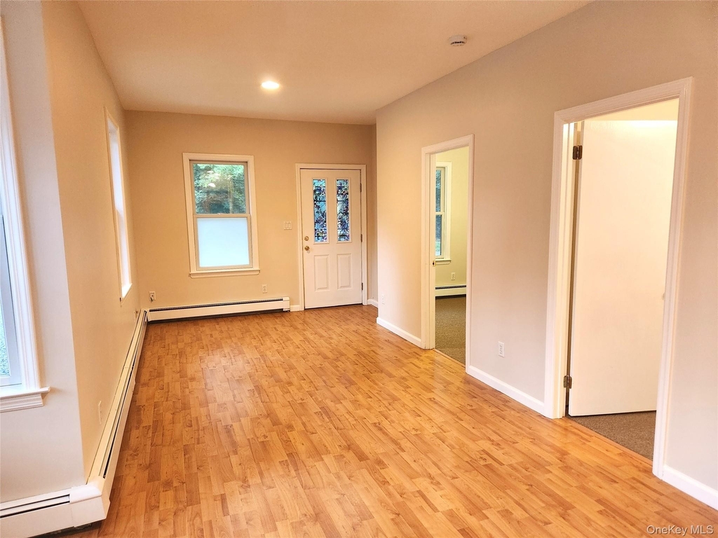 807 Meadow Road - Photo 8