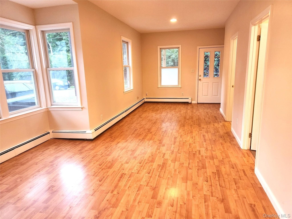 807 Meadow Road - Photo 7