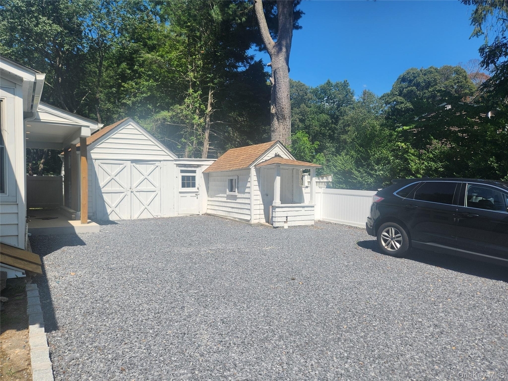 807 Meadow Road - Photo 2