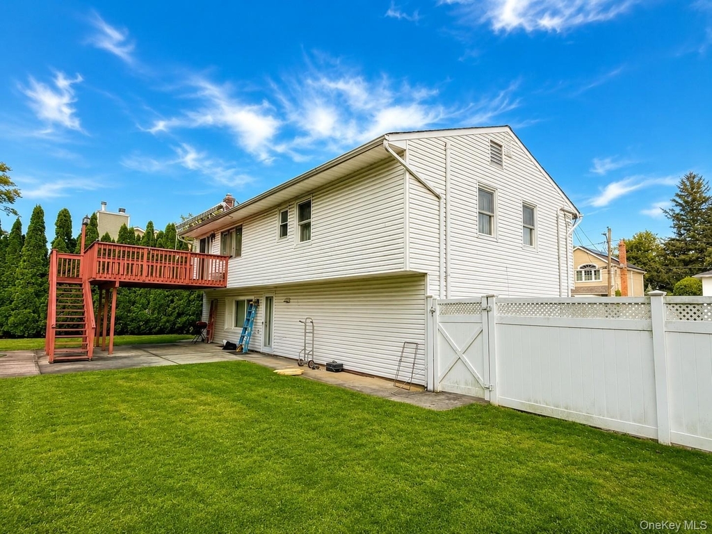7 Pine Street - Photo 1