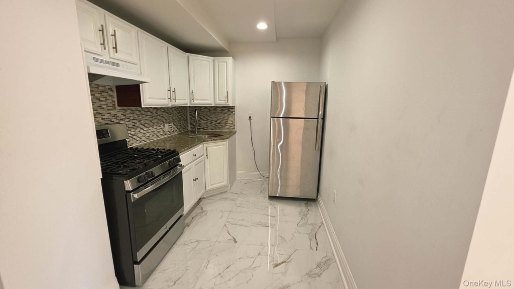 155-41 115th Avenue - Photo 4