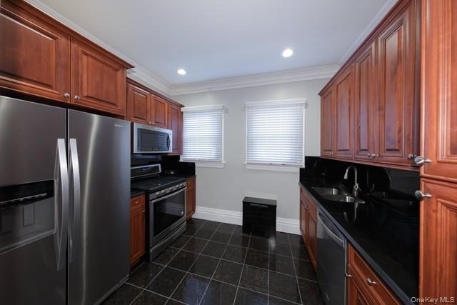 25 Trinity Place - Photo 1