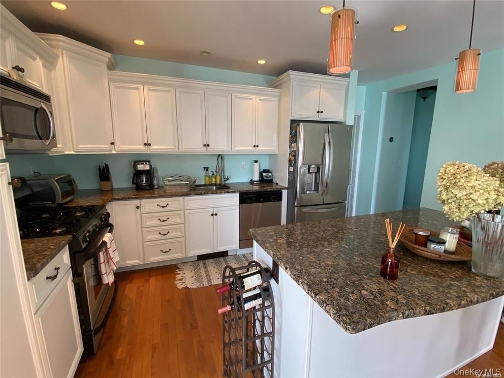 365 W Fulton Street - Photo 1