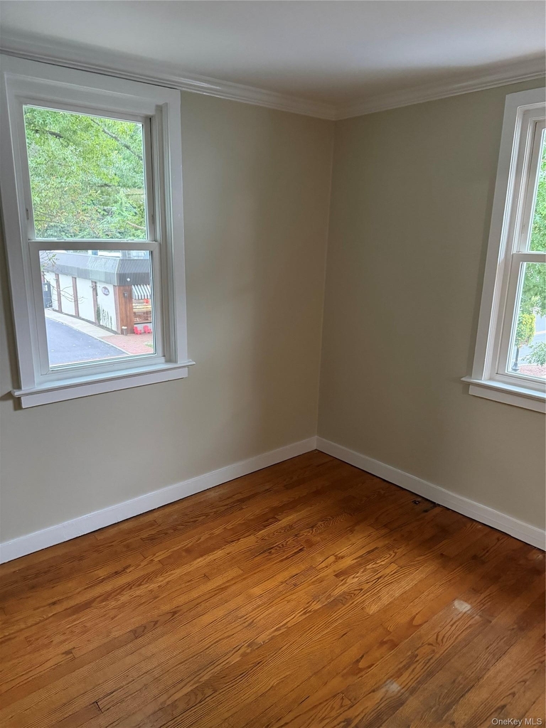 70 Westchester Avenue - Photo 8