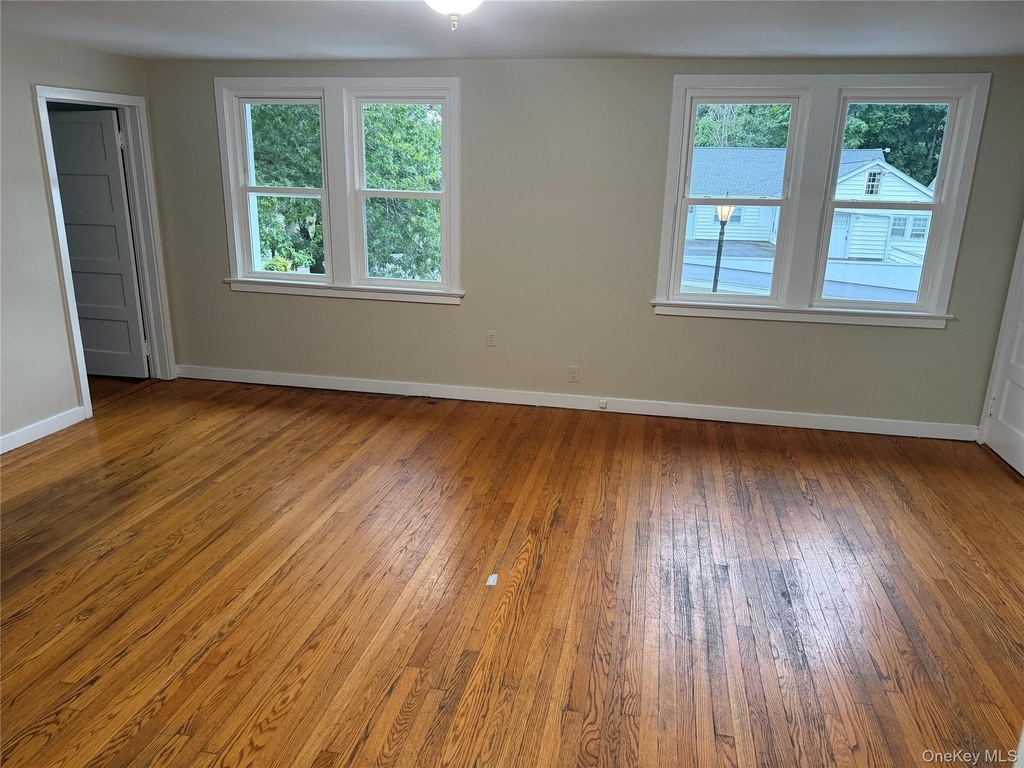 70 Westchester Avenue - Photo 1