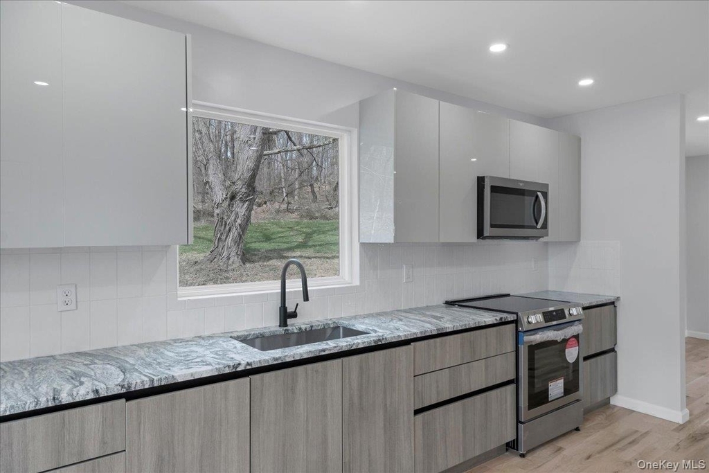 1435 Route 208 - Photo 14