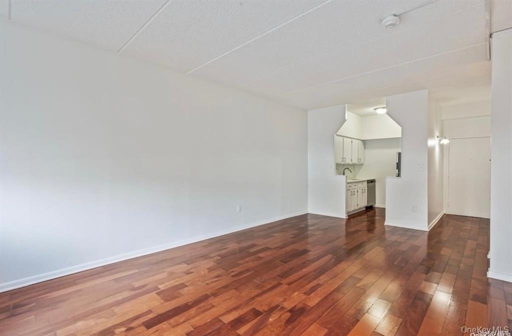 142 Main Street - Photo 5