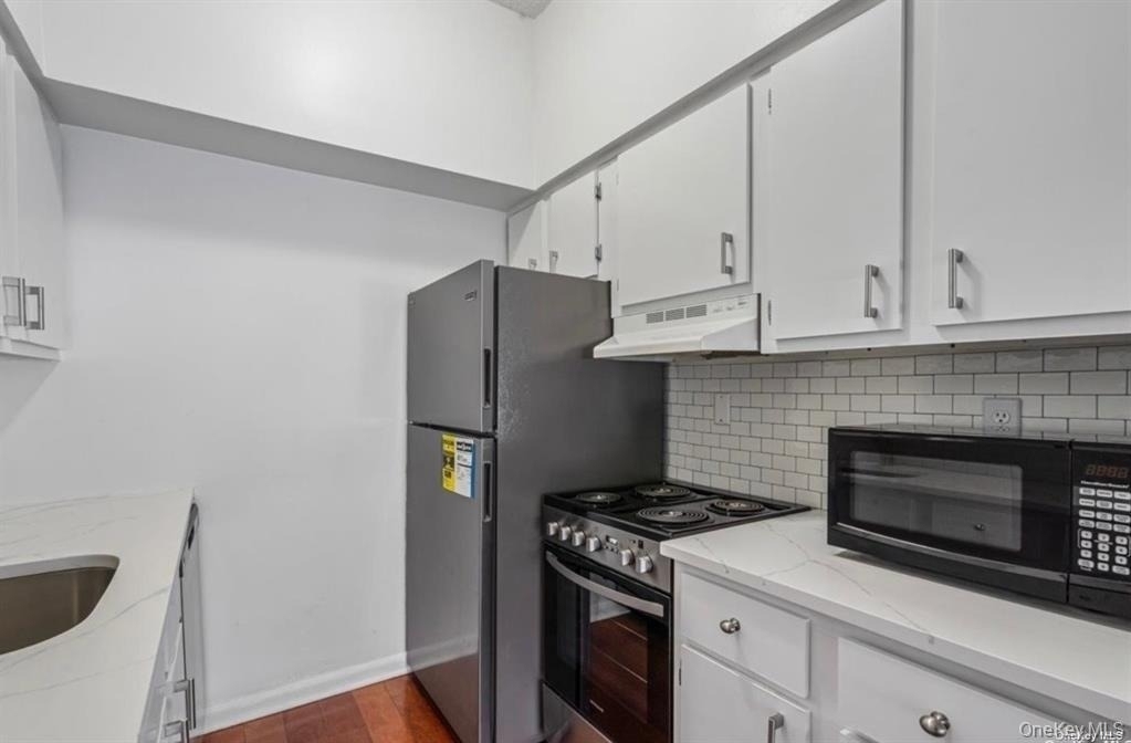 142 Main Street - Photo 2
