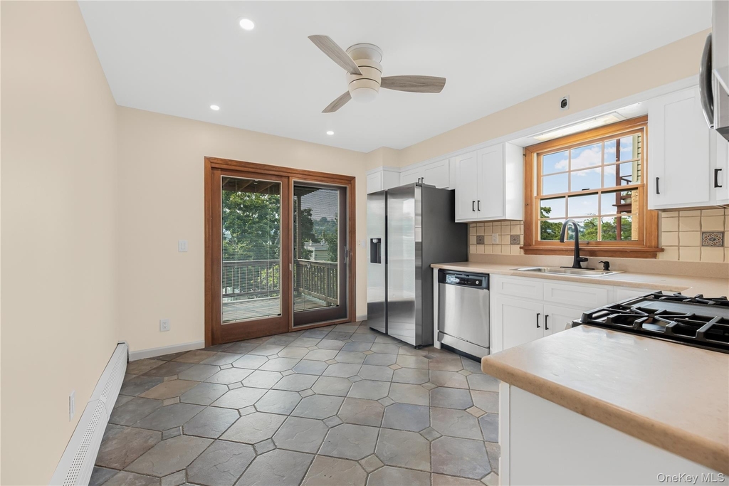 99 Clarendon Avenue - Photo 8