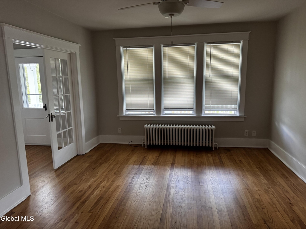 122 Pinewoods Avenue - Photo 5