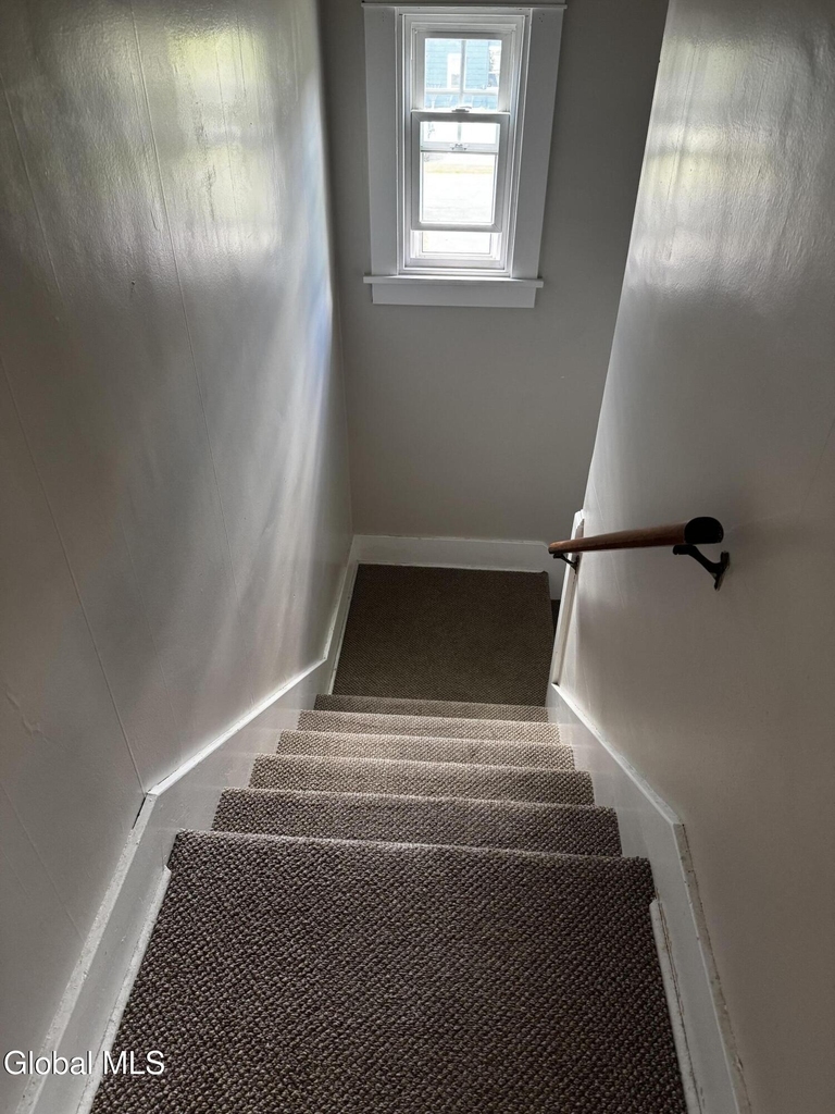 122 Pinewoods Avenue - Photo 3
