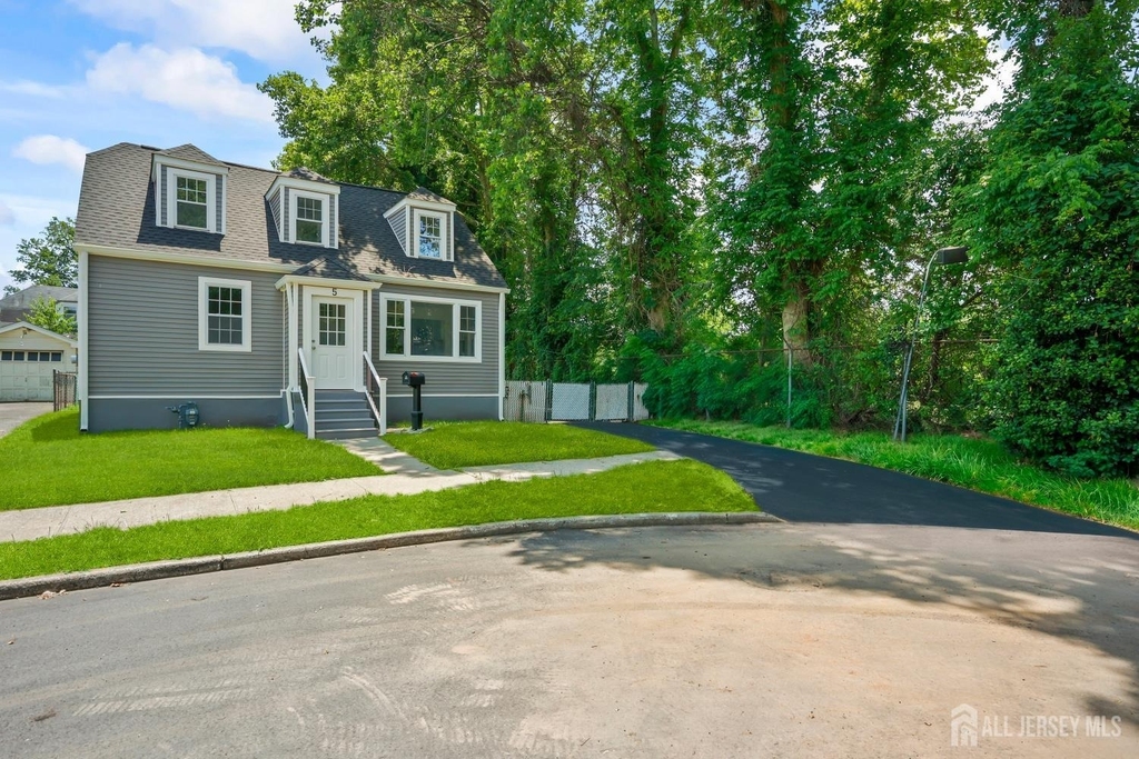 5 Monument Avenue - Photo 3