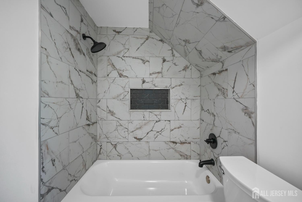 5 Monument Avenue - Photo 28